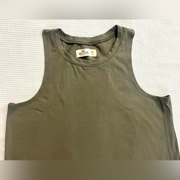 Hollister Women’s Olive Green Tank Top with Lace Hem Size XS - Picture 5 of 13